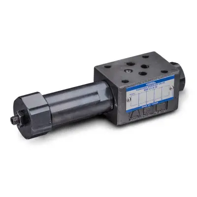 Modułowy zawór redukcyjny ciśnienia Yuken MRP,MRB,MRA na białym tle, widoczny korpus z przyłączami oraz mechanizm do ręcznej regulacji.