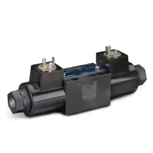 Rozdzielacz hydrauliczny Yuken DSG-01, sterowany dwoma cewkami (DC24V lub AC240V), typ 3-pozycyjny, ze sprężyną centrującą (Spring Centered), montaż CETOP 3